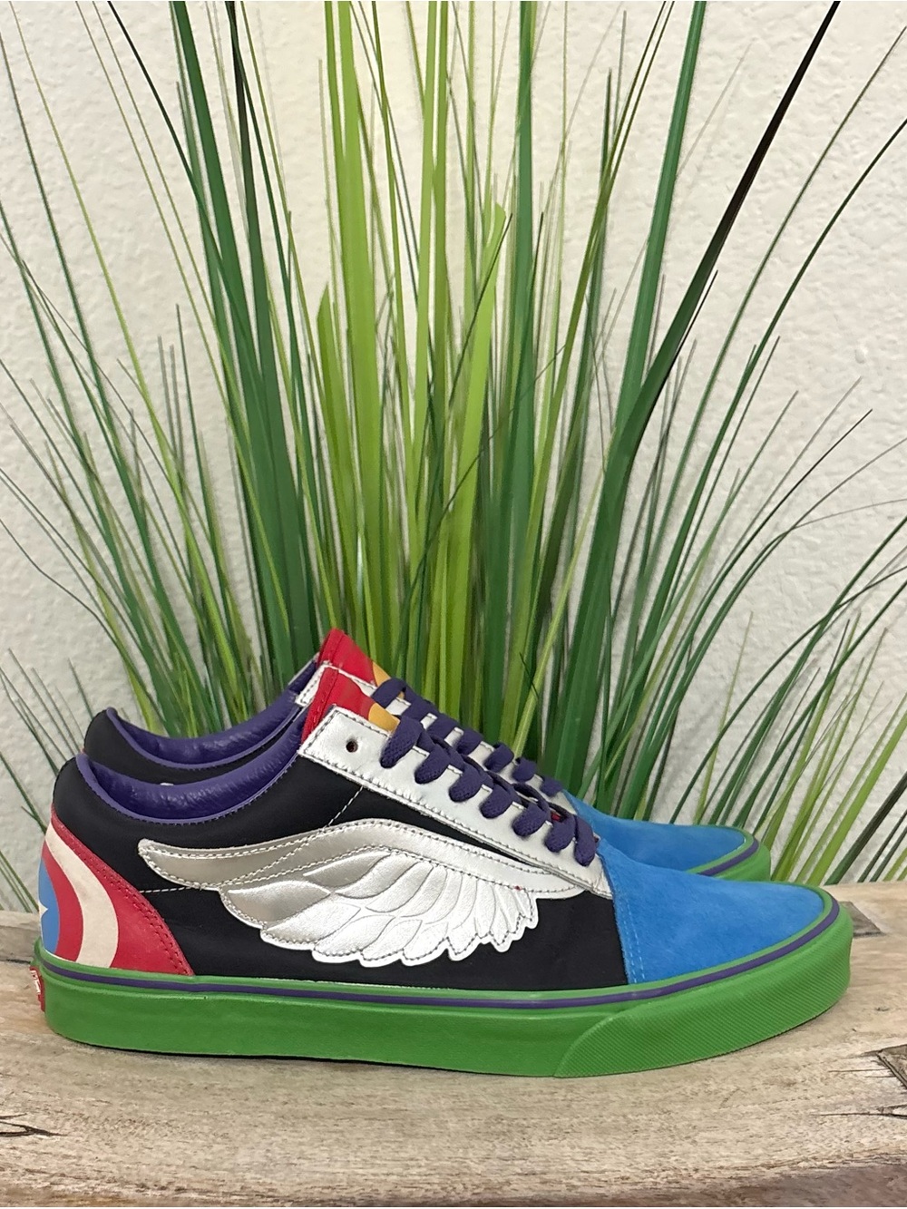 VANS x Marvel Avengers Old Skool Captain America Sneakers